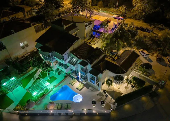Lafeyra Hotel